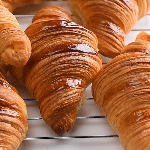 可颂/牛角包（Croissant）